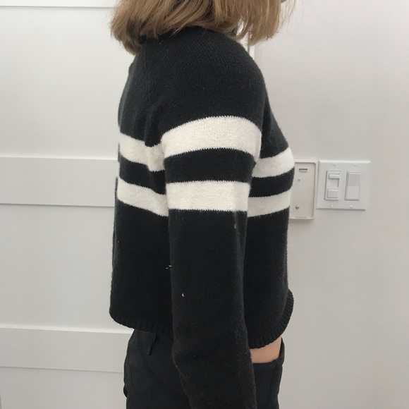 cropped black sweater - Picture 2 of 3